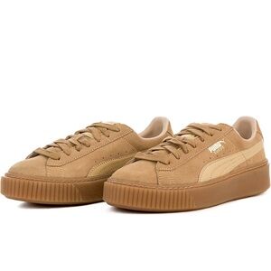 Puma Women’s Suede Platform Sneaker Size 10